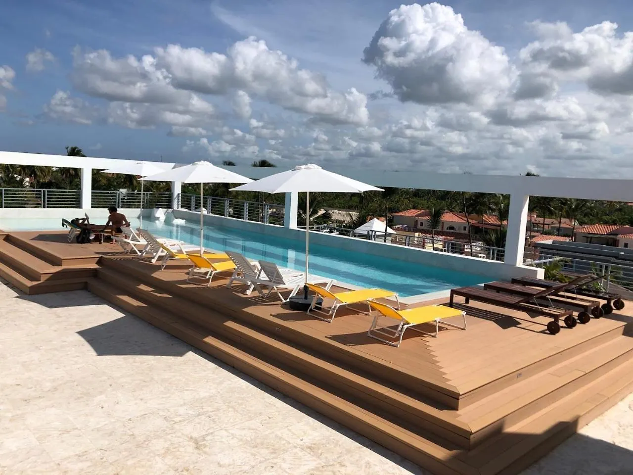 Vacation Suites With Rooftop Pool, Beach Club, Spa, Restaurants - Playa Los Corales Punta Cana