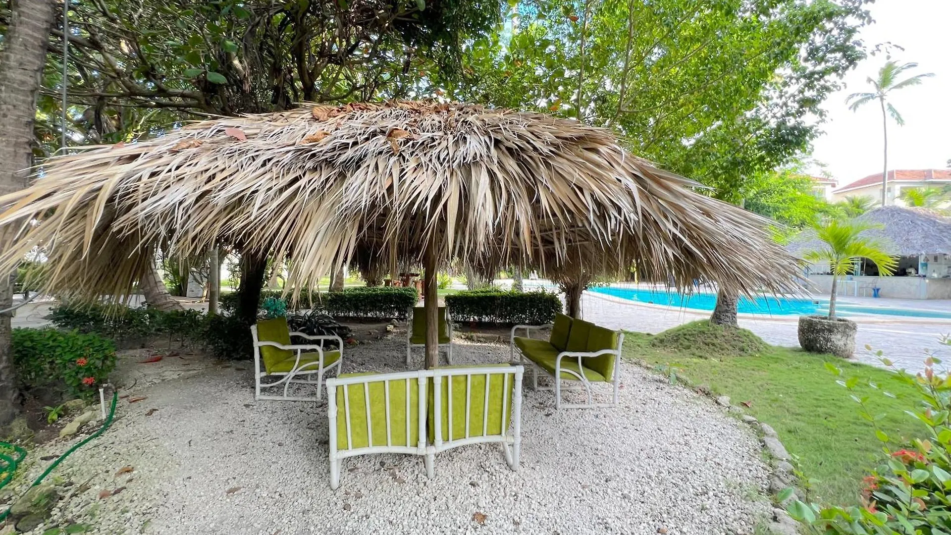 Hotel Vacation Suites With Rooftop Pool, Beach Club, Spa, Restaurants - Playa Los Corales Punta Cana