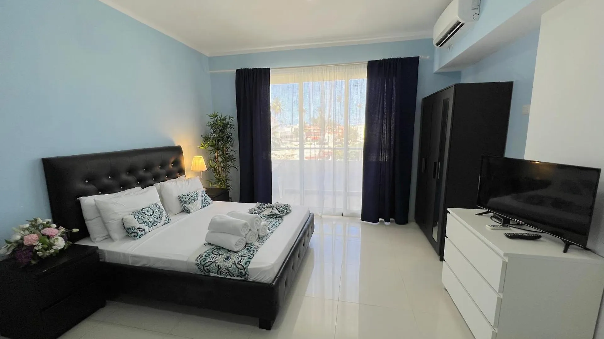 Vacation Suites With Rooftop Pool, Beach Club, Spa, Restaurants - Playa Los Corales Punta Cana República Dominicana