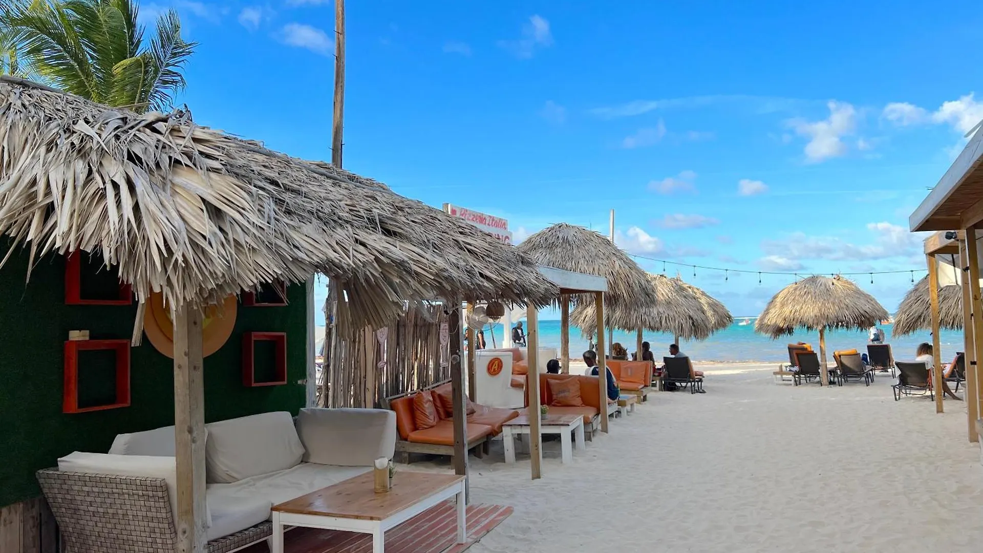 Hotel Vacation Suites With Rooftop Pool, Beach Club, Spa, Restaurants - Playa Los Corales Punta Cana