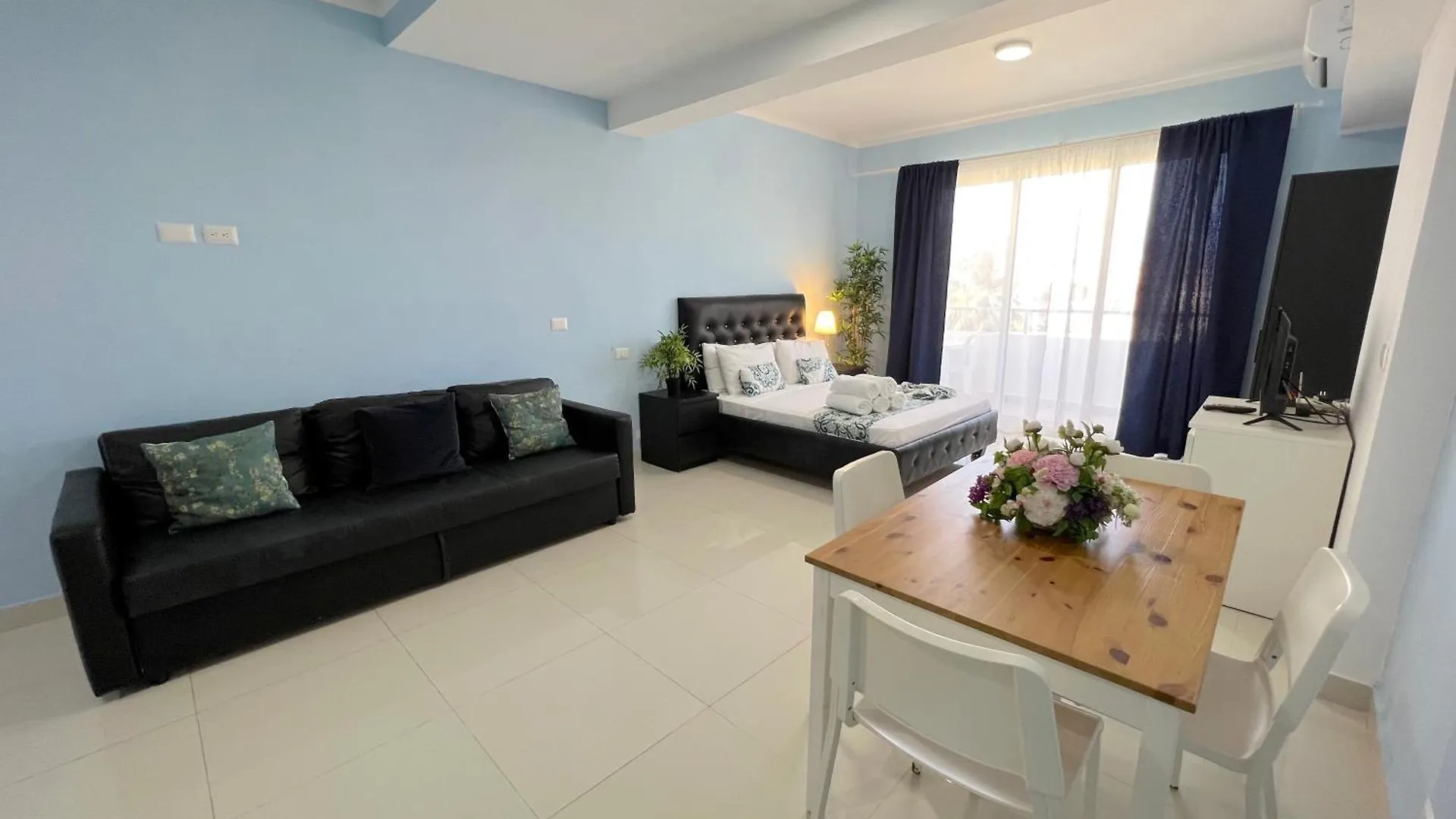 Hotel Vacation Suites With Rooftop Pool, Beach Club, Spa, Restaurants - Playa Los Corales Punta Cana